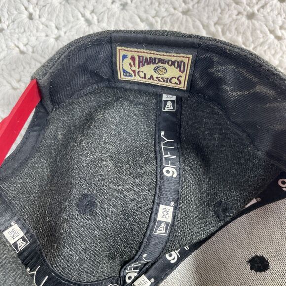 Chicago Bulls Hat Cap Adult Snapback Gray Red Basketball Hardwood Classic Men - Picture 13 of 14